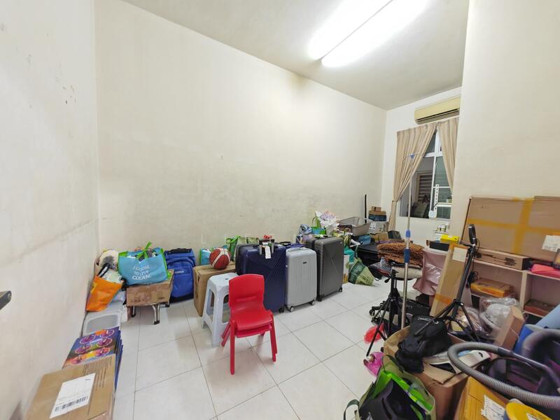 Rumah Teres 2 Tingkat untuk Dijual di Ulu Tiram (Johor) - Lifen . - Living Room - PropertyGuru.com.my