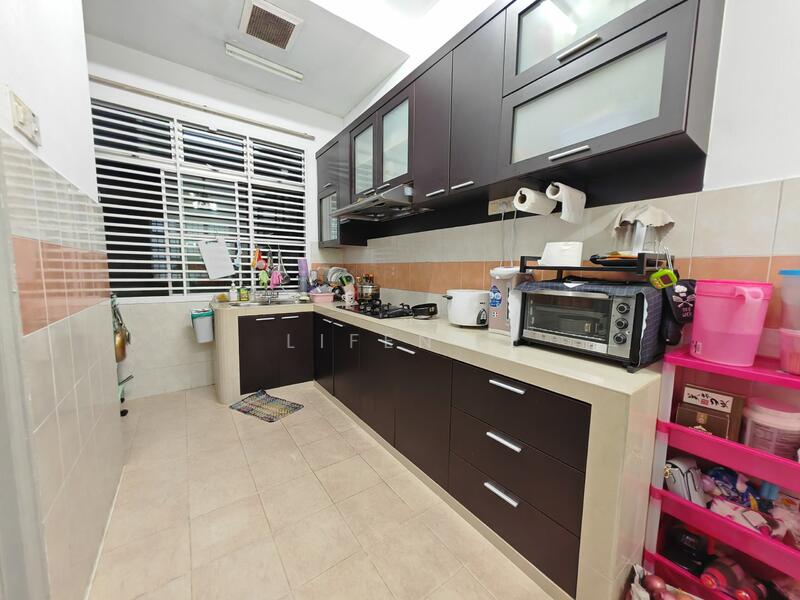 Rumah Teres 2 Tingkat untuk Dijual di Ulu Tiram (Johor) - Lifen . - Kitchen - PropertyGuru.com.my