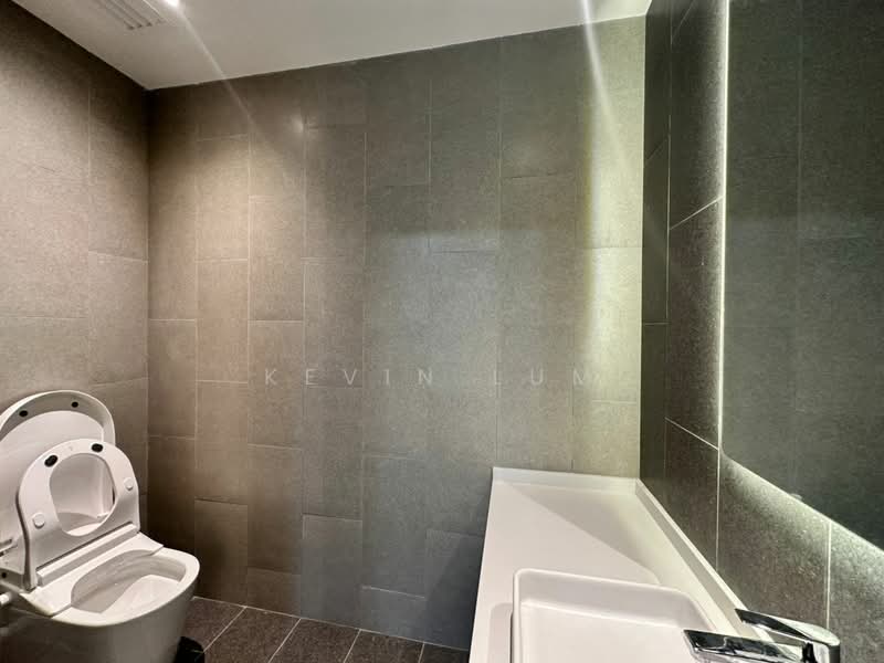 Office for Rent in KLCC (KL City Centre) - Kevin Lum - Bathroom - PropertyGuru.com.my