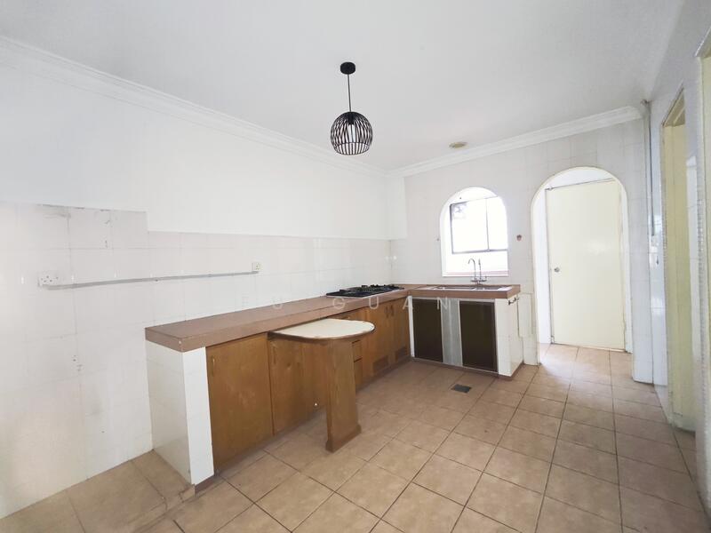 Rumah Teres 2 Tingkat untuk Dijual di Senibong (Permas Jaya) - Fu Guan - Kitchen - PropertyGuru.com.my