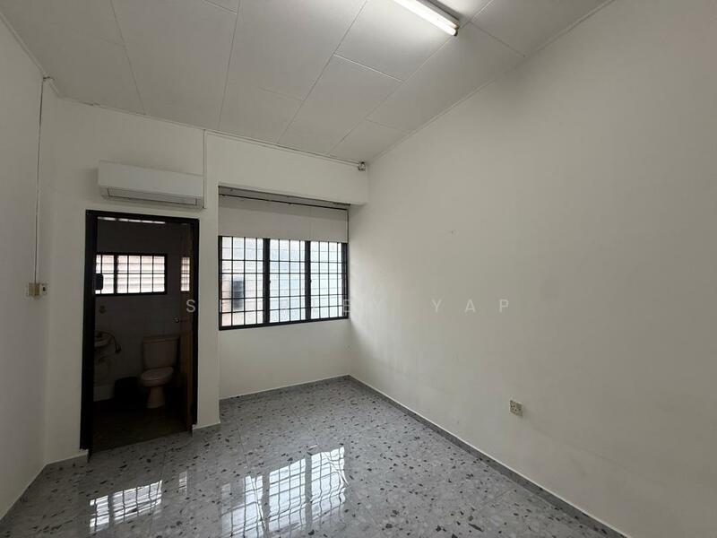 Johor Jaya Rosmerah untuk Untuk Disewa - RM 2,100 /bulan, Feb 2026 - Bathroom - PropertyGuru.com.my