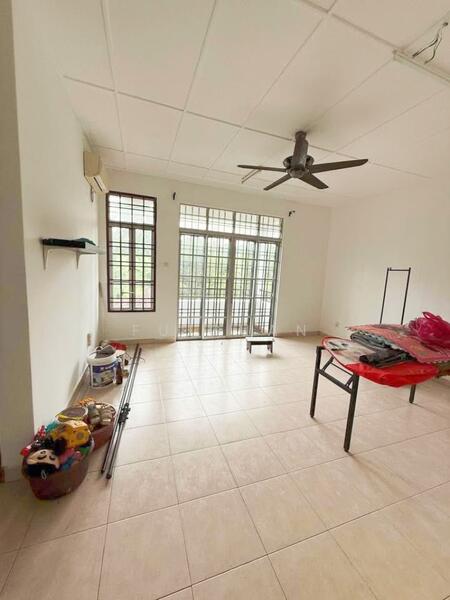 Rumah Teres 2 Tingkat untuk Dijual di Taman Pelangi Indah (Ulu Tiram) - Fu Guan - Living Room - PropertyGuru.com.my