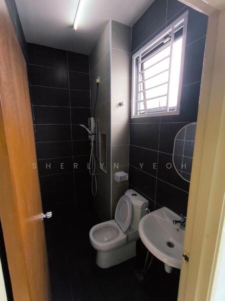 2-storey Terraced House for Sale in Skudai (Johor) - Sherlyn Yeoh - Bathroom - PropertyGuru.com.my