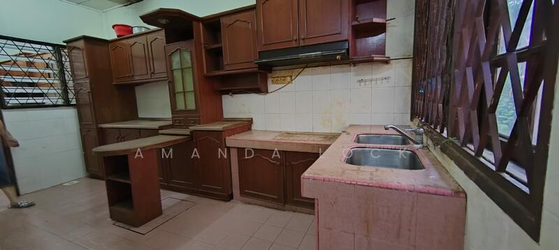 Terraced House for Sale in Bandar Kinrara Seksyen 1 (Bandar Kinrara) - Amanda Lock - Kitchen - PropertyGuru.com.my
