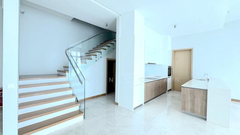 Dry Kitchen Stairs