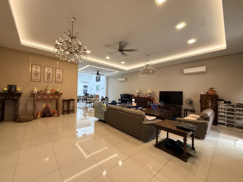 Rumah Teres untuk Dijual di Temasya Glenmarie (Glenmarie) - Darren Ng - Living Room - PropertyGuru.com.my