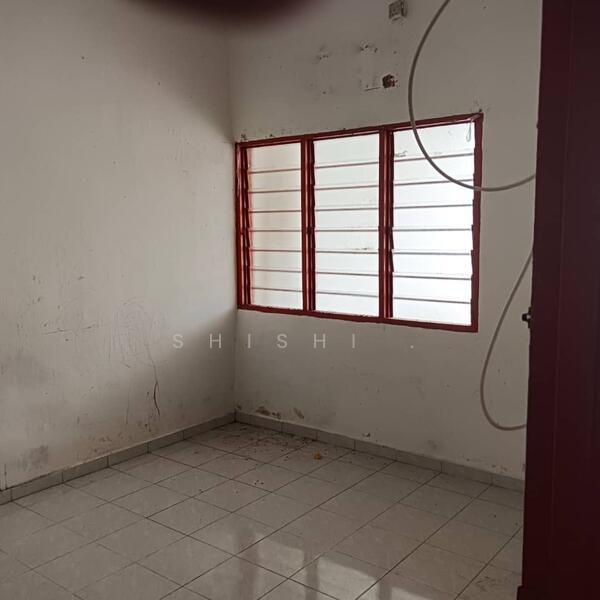 1-storey Terraced House for Sale in Taman Aman (Senai) - Shishi . - Interior - PropertyGuru.com.my