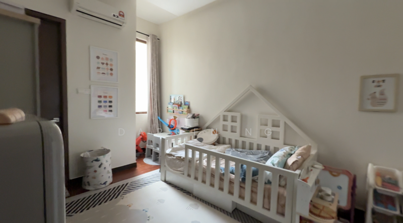 Rumah Teres untuk Dijual di Temasya Glenmarie (Glenmarie) - Darren Ng - Bedroom - PropertyGuru.com.my
