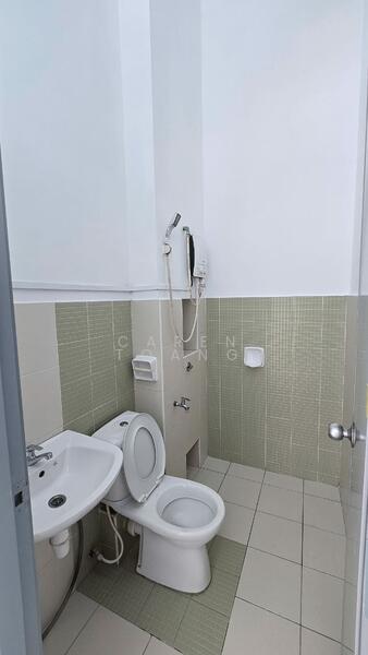 2-storey Terraced House for Sale in Bukit Indah (Iskandar Puteri (Nusajaya)) - Caren Toang - Bathroom - PropertyGuru.com.my