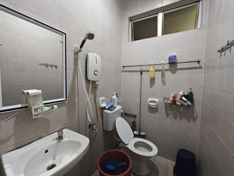 1-storey Terraced House for Sale in Skudai (Johor) - Evelyn Tan - Bathroom - PropertyGuru.com.my