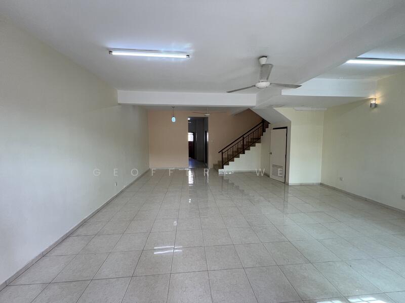 2-storey Terraced House for Sale in Taman Angsa Mas (Durian Tunggal) - Geoffery Wee - Living Room - PropertyGuru.com.my