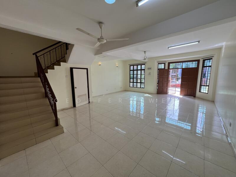 2-storey Terraced House for Sale in Taman Angsa Mas (Durian Tunggal) - Geoffery Wee - Living Room - PropertyGuru.com.my
