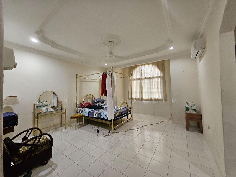 Semi-Detached House for Sale in Lumut (Perak) - Ahmad Muslim - PropertyGuru.com.my