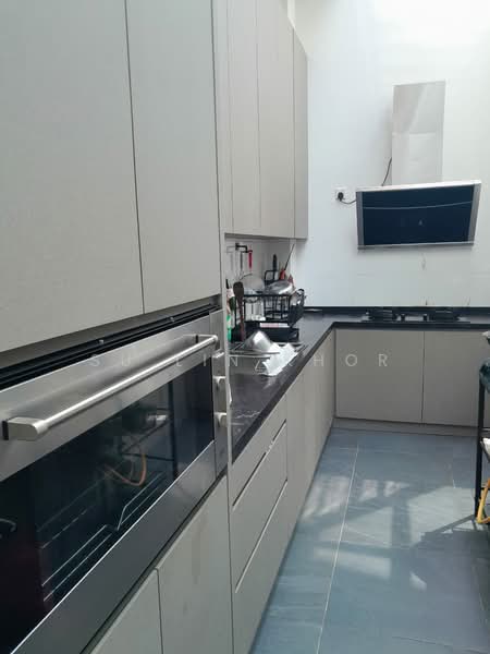 Semi-Detached House for Sale in Bandar Kinrara (Selangor) - Su Lin Khor - Kitchen - PropertyGuru.com.my