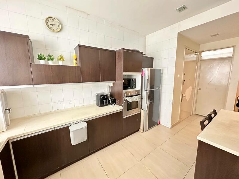 Condominium for Sale at Platinum Hill PV 8 - Azli Ibrahim - Kitchen - PropertyGuru.com.my