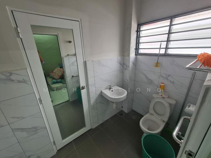 2-storey Terraced House for Sale in Batang Kali (Selangor) - Michael Siong - Bathroom - PropertyGuru.com.my