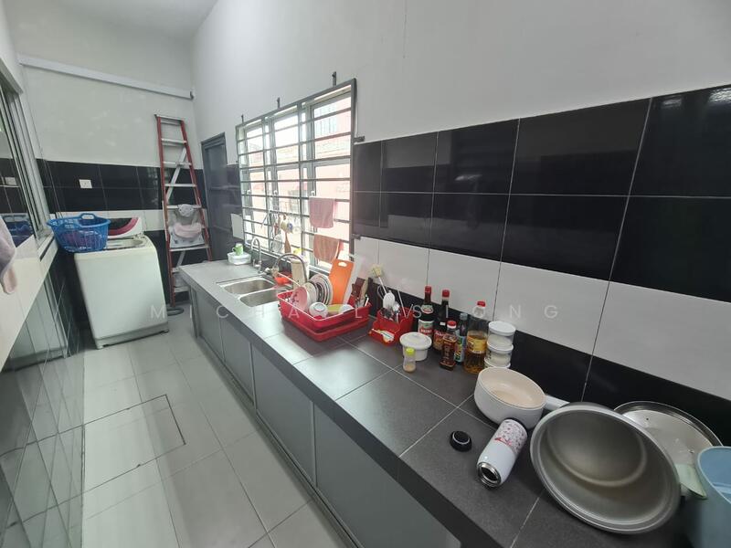 2-storey Terraced House for Sale in Batang Kali (Selangor) - Michael Siong - Kitchen - PropertyGuru.com.my