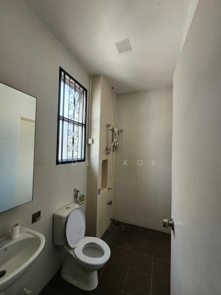 2-storey Terraced House for Sale in Taman Seri Austin (Tebrau) - Zoey Kok - Bathroom - PropertyGuru.com.my
