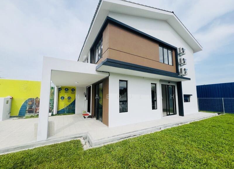 2-storey Terraced House for Sale in Sepang (Selangor) - Han Abdullah - Exterior - PropertyGuru.com.my