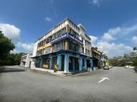 For Rent - Shoplot endlot and intermediate