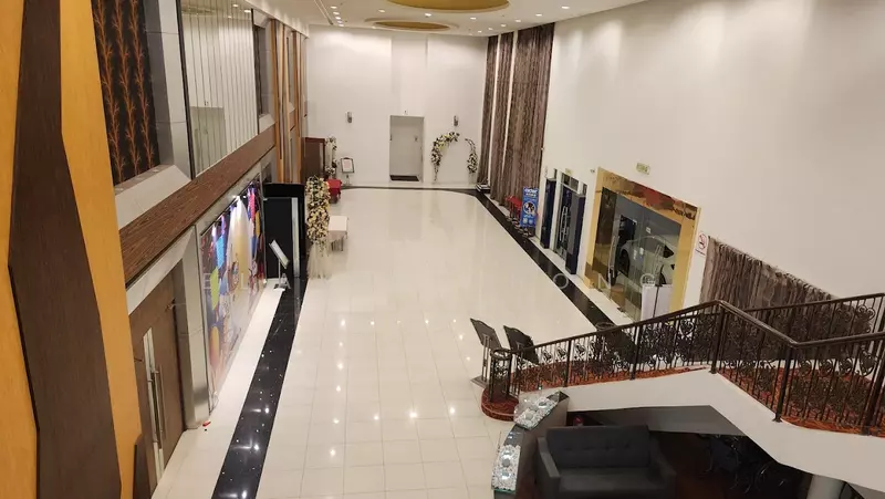 Banglo Komersial untuk Dijual di Seremban 2 (Seremban) - Elaine Chong (Elle) - Entrance - PropertyGuru.com.my