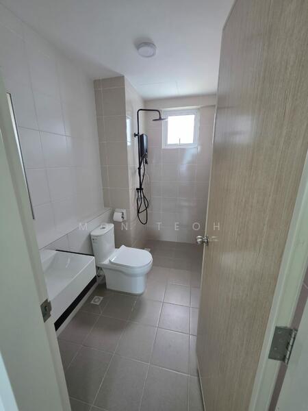 Condominium for Rent at Havana Beach Residences - Mon Teoh - Bathroom - PropertyGuru.com.my