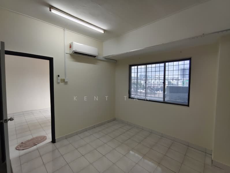 Flat for Rent at Taman Pinggiran Putra - Kent Tan - PropertyGuru.com.my