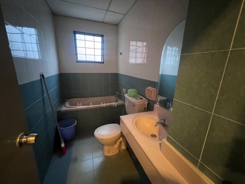 Evergreen Park Scot Pine untuk Untuk Dijual - RM 550,000, Mac 2026 - Bathroom - PropertyGuru.com.my