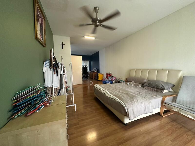 3-storey Terraced House for Sale in Lake Fields (Sungai Besi) - David Ting - Bedroom - PropertyGuru.com.my