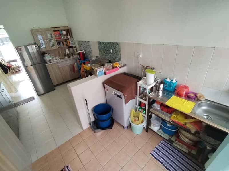 Rumah Teres 2 Tingkat untuk Dijual di Seksyen 6 (Kota Damansara) - JH Tee - Kitchen - PropertyGuru.com.my