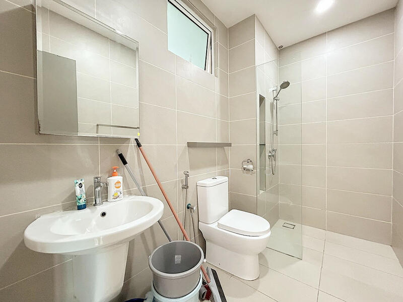 Condominium for Sale at Setia Pinnacle - Jake Khoo - Bathroom - PropertyGuru.com.my
