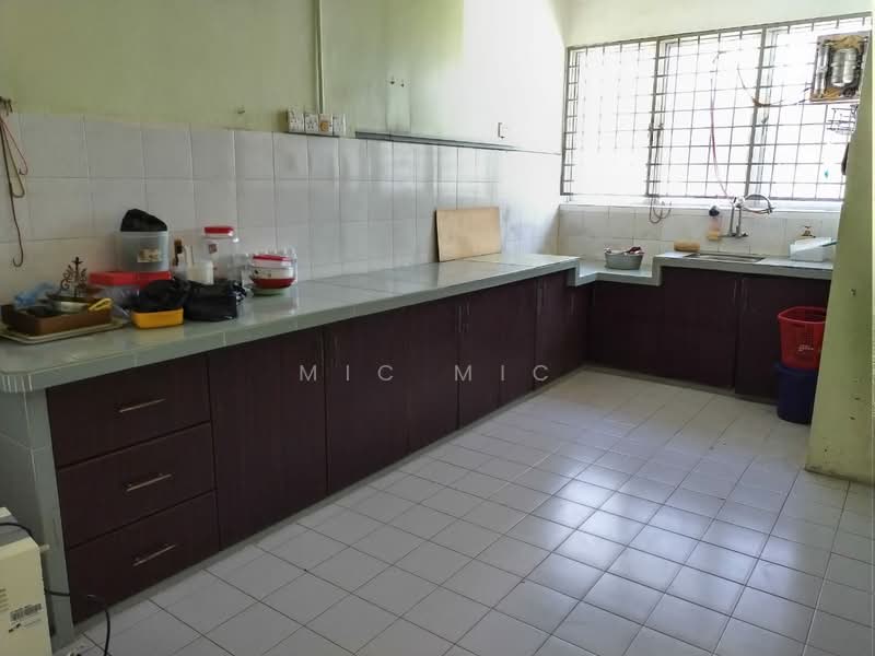 2-storey Terraced House for Sale in Taman Baiduri (Butterworth) - Mic Mic - Kitchen - PropertyGuru.com.my