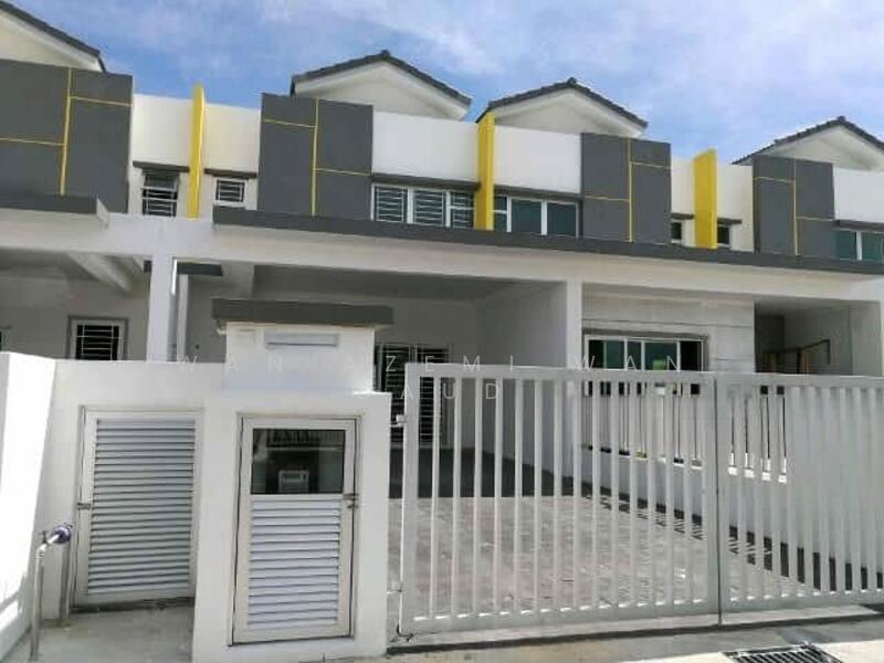 2-storey Terraced House for Sale in Puncak Alam (Selangor) - Wan Azemi Wan Daud - Exterior - PropertyGuru.com.my