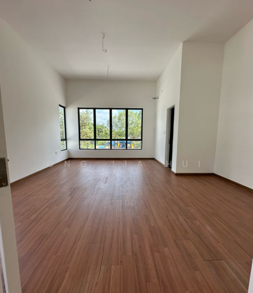 2-storey Terraced House for Sale in Seremban 2 (Seremban) - Ong Jia Hui - Living Room - PropertyGuru.com.my