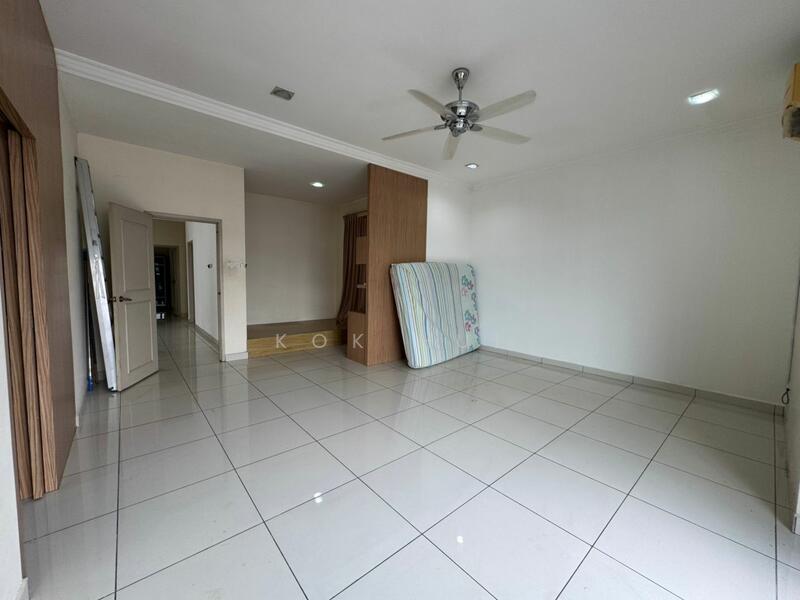 Link Bungalow for Sale in Taman Gaya (Ulu Tiram) - Kok Hui - Living Room - PropertyGuru.com.my