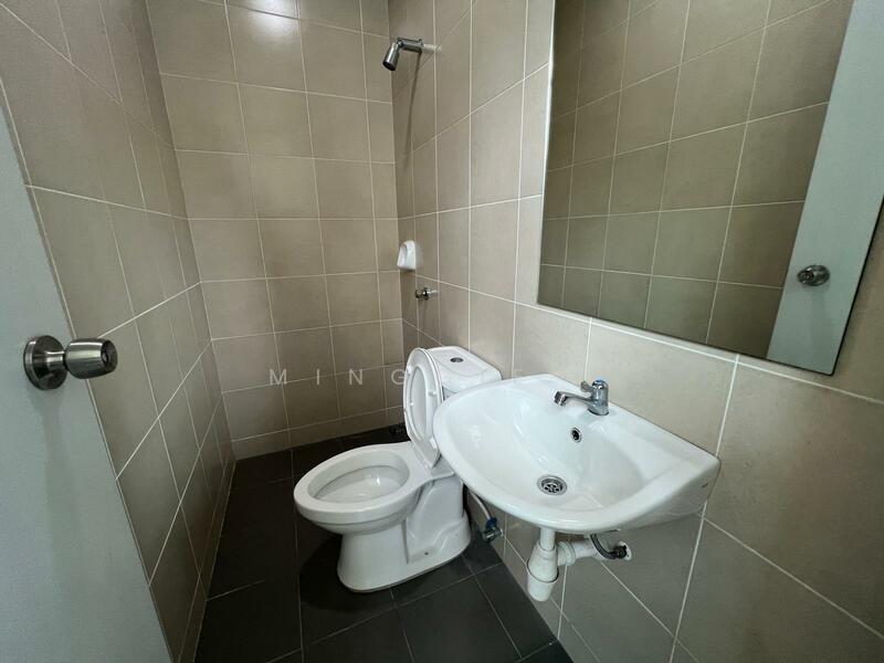 Ferringhi Residence untuk Untuk Disewa - RM 2,500 /bulan, Mac 2026 - Bathroom - PropertyGuru.com.my