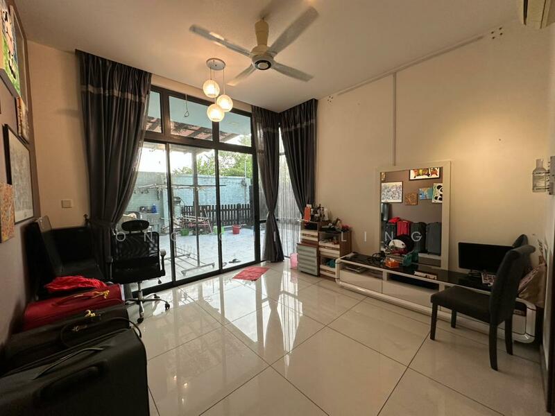 THE STRAITS VIEW RESIDENCES - 4