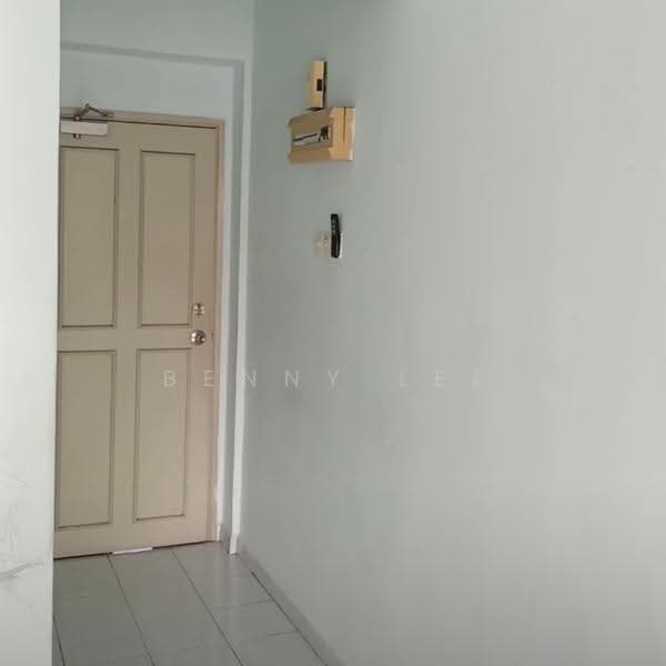 Pangsapuri untuk Disewa di Garden Park - Benny Lee - Entrance - PropertyGuru.com.my