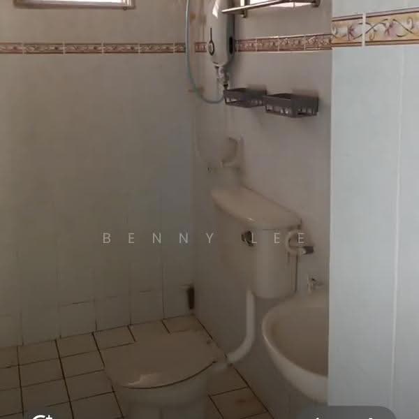 Pangsapuri untuk Disewa di Garden Park - Benny Lee - Bathroom - PropertyGuru.com.my