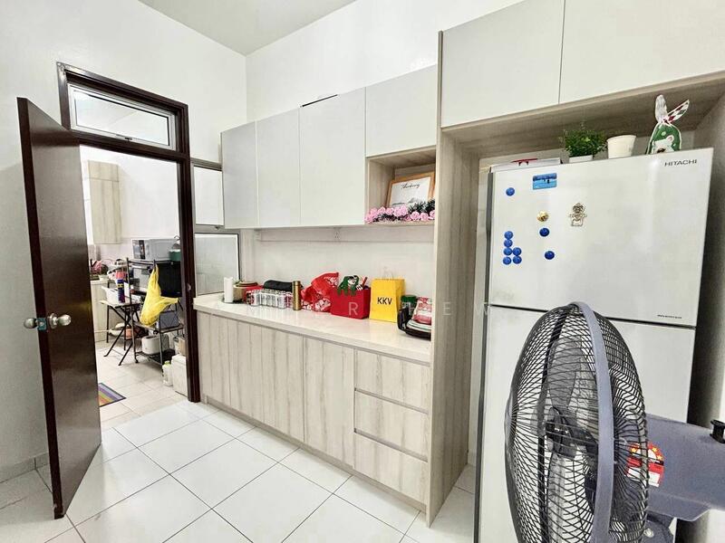 2-storey Terraced House for Sale in Setia Tropika (Johor Bahru) - Amber Hew - Kitchen - PropertyGuru.com.my