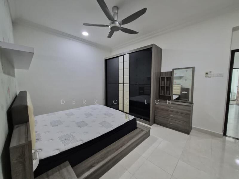 Gurney Beach Resort untuk Untuk Disewa - RM 4,500 /bulan, Feb 2026 - Bedroom - PropertyGuru.com.my