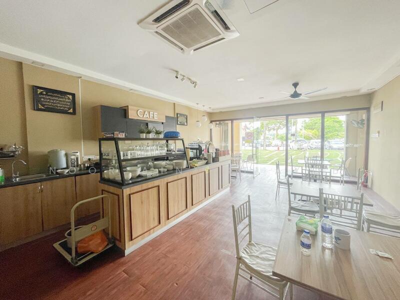 For Sale - 3 Storey Shoplot Worldwide @7 Jalan Lazuardi Seksyen 7 Shah Alam