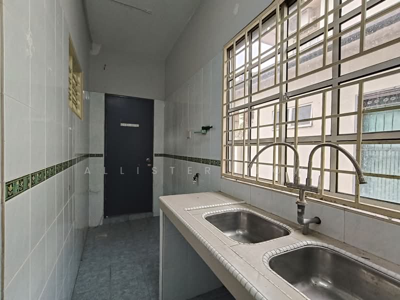 2-storey Terraced House for Rent in Kota Kemuning (Shah Alam) - Allister Seow - Kitchen - PropertyGuru.com.my