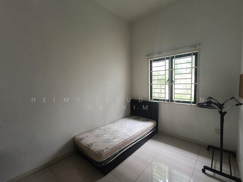 2.5-storey Terraced House for Sale in U12, Taman Cahaya Alam (Shah Alam) - HELMY IZZUDIN - Bedroom - PropertyGuru.com.my