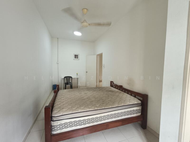 2.5-storey Terraced House for Sale in U12, Taman Cahaya Alam (Shah Alam) - HELMY IZZUDIN - Bedroom - PropertyGuru.com.my