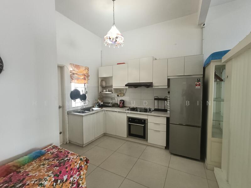 2.5-storey Terraced House for Sale in U12, Taman Cahaya Alam (Shah Alam) - HELMY IZZUDIN - Kitchen - PropertyGuru.com.my
