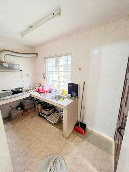 2-storey Terraced House for Sale in Saujana Puchong (Puchong) - Evan Goh - Kitchen - PropertyGuru.com.my