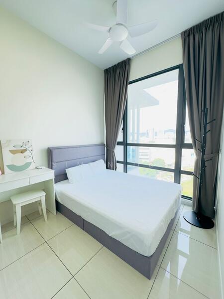 Queens Residences Q1 @ Queens Waterfront untuk Untuk Dijual - RM 950,000, Mac 2026 - Bedroom - PropertyGuru.com.my