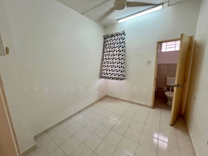 2-storey Terraced House for Sale in Bandar Puncak Alam (Puncak Alam) - Shaziery Iskandar - PropertyGuru.com.my