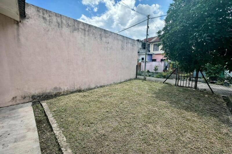 Rumah Teres 2 Tingkat untuk Dijual di Semenyih (Selangor) - Izzati Mat - Exterior - PropertyGuru.com.my